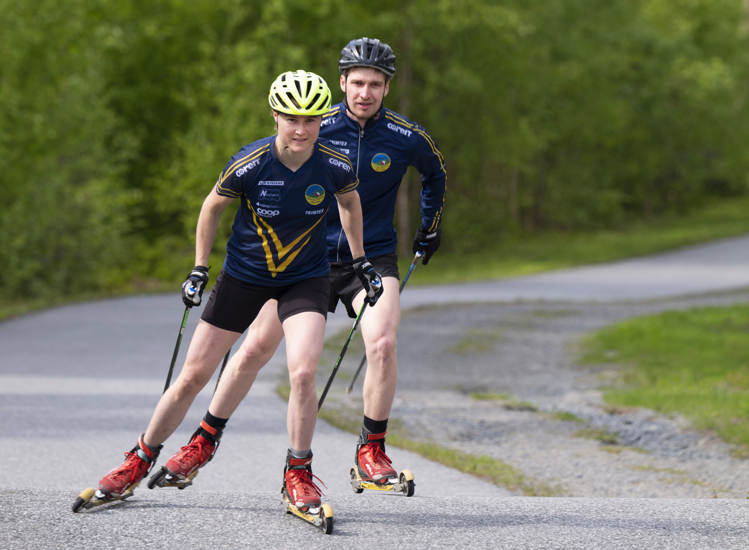 lars och frida på rullskidor