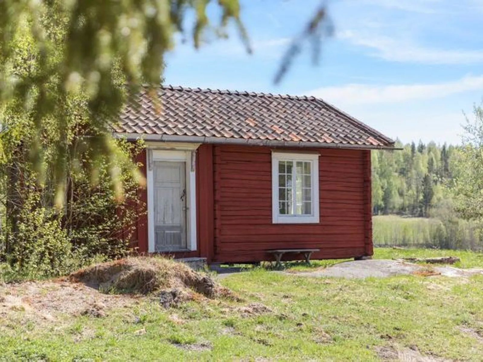Allsta Gård - Bed & Breakfast and Garden Café