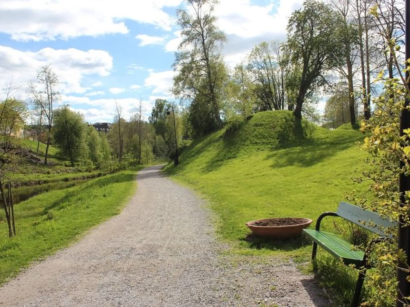 Hälsans stig med parkbänk 26 maj 2012