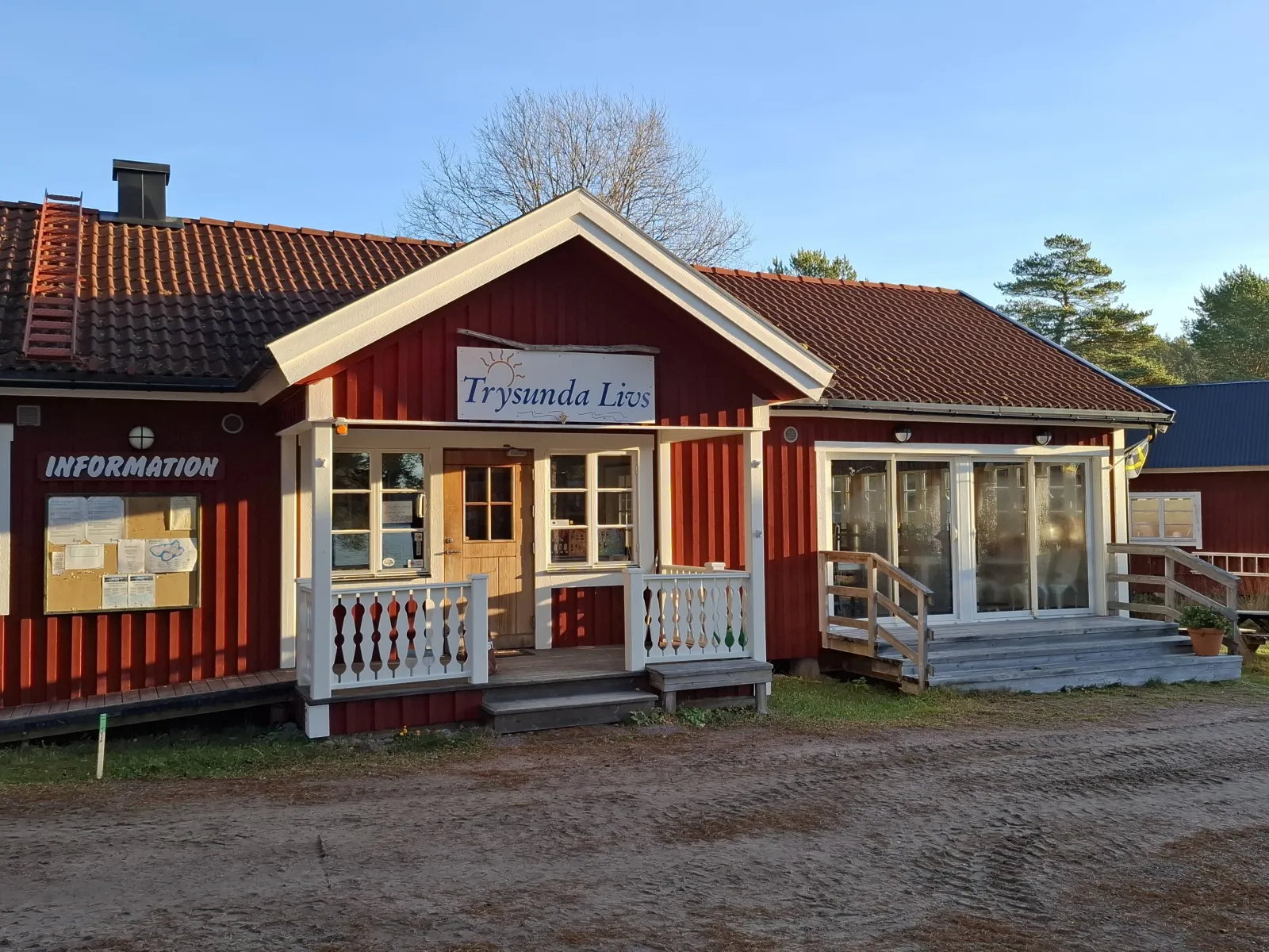 Trysunda Vandrarhem & Skärgårdscafé