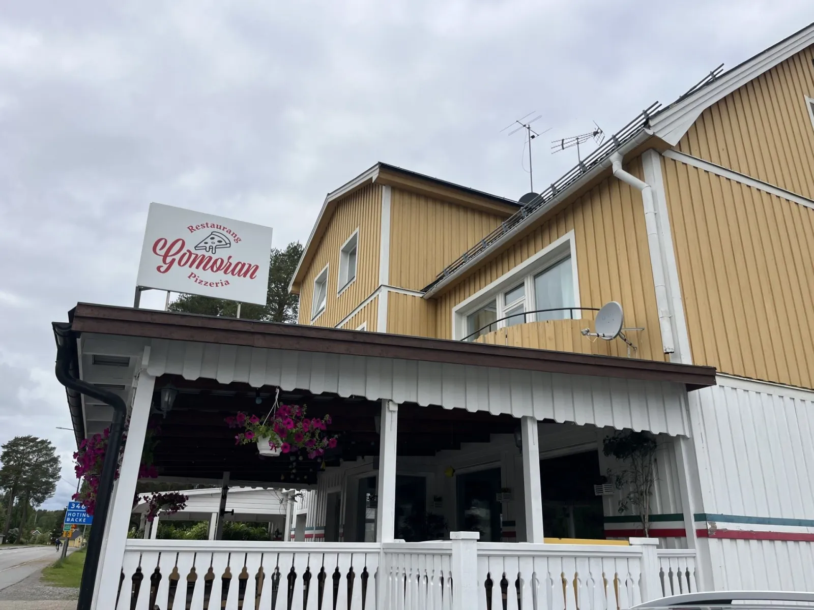 Pizzeria & Restaurant Gomoran