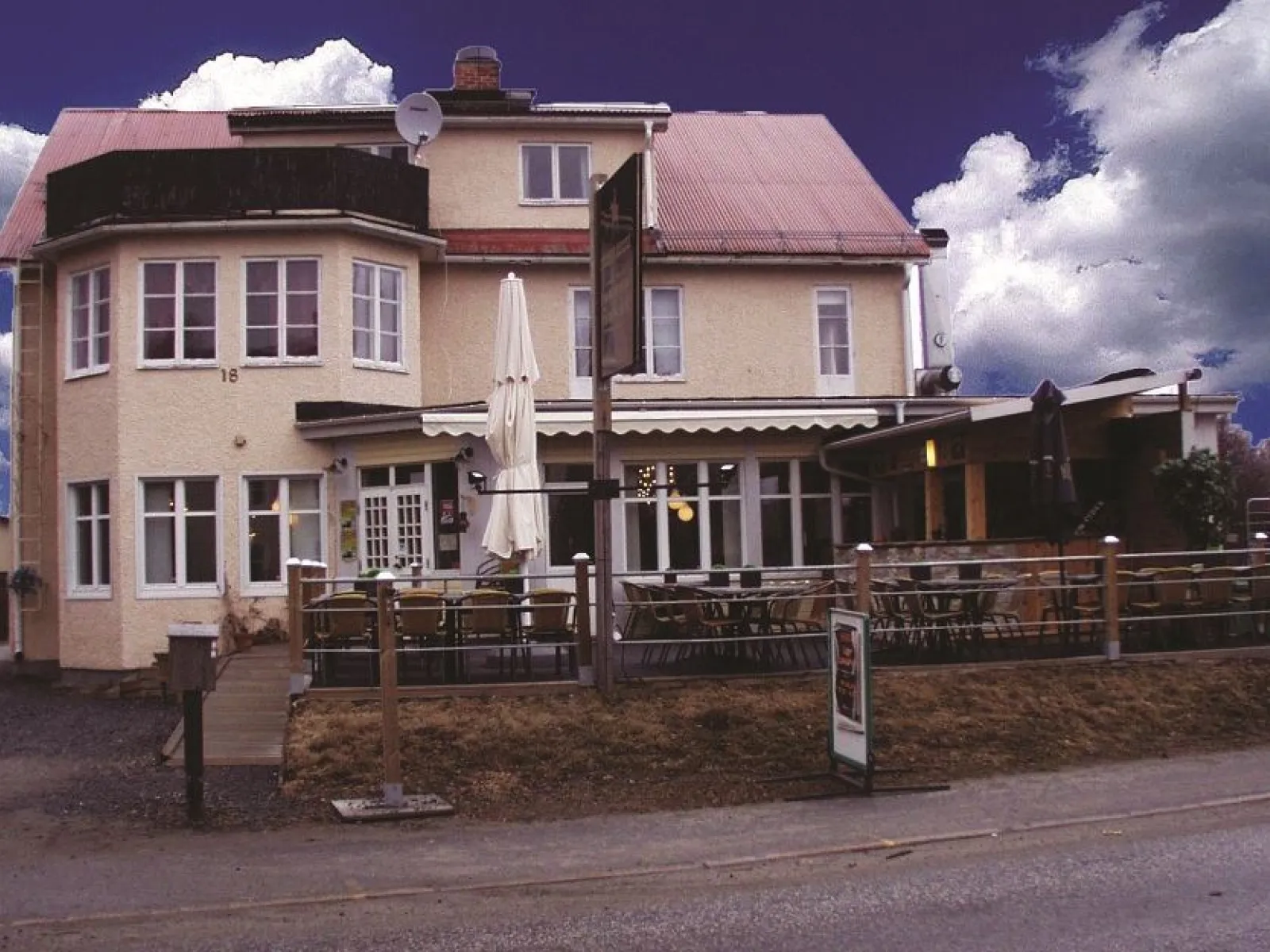 Corner house
