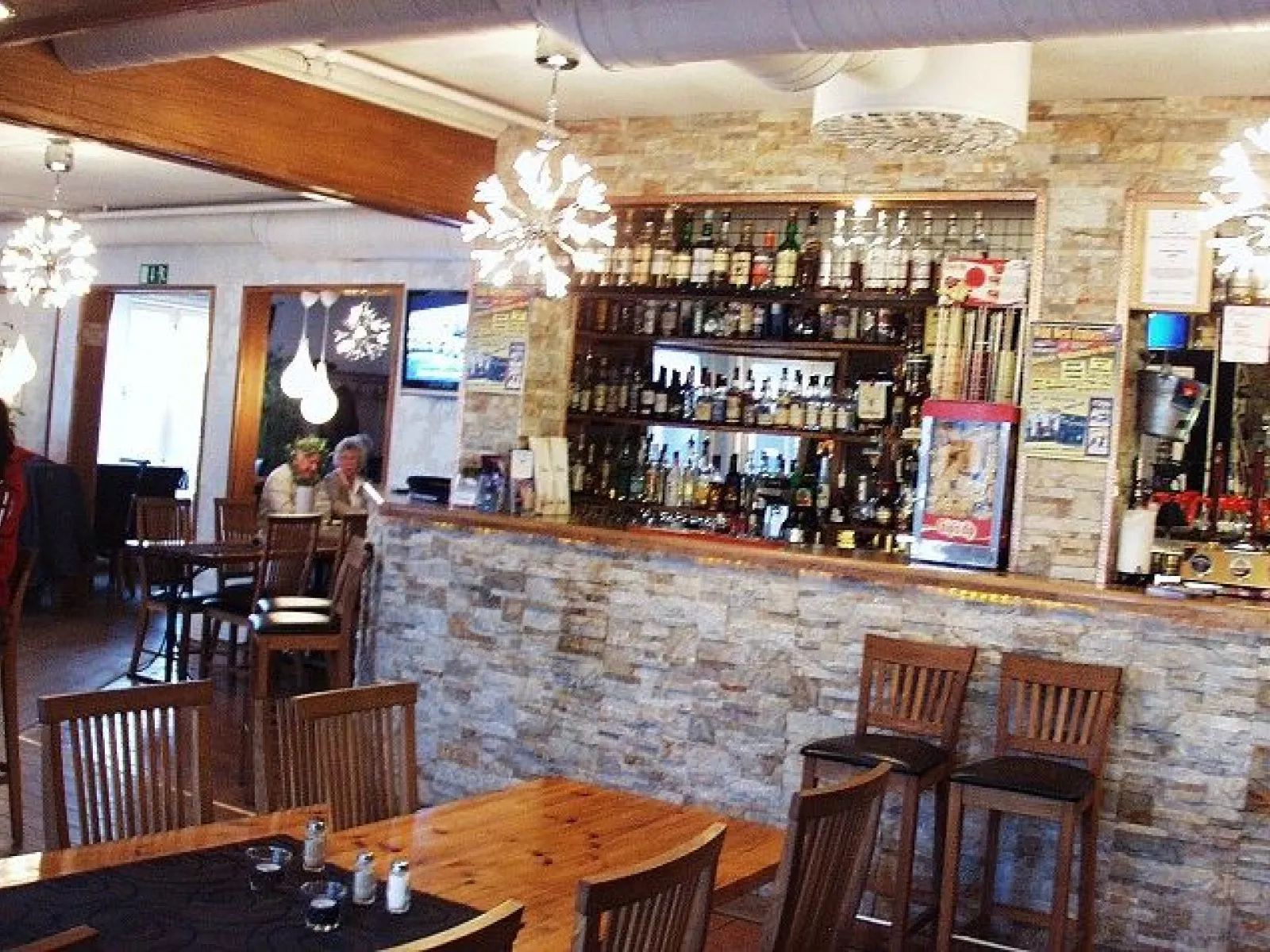 Corner house matsal