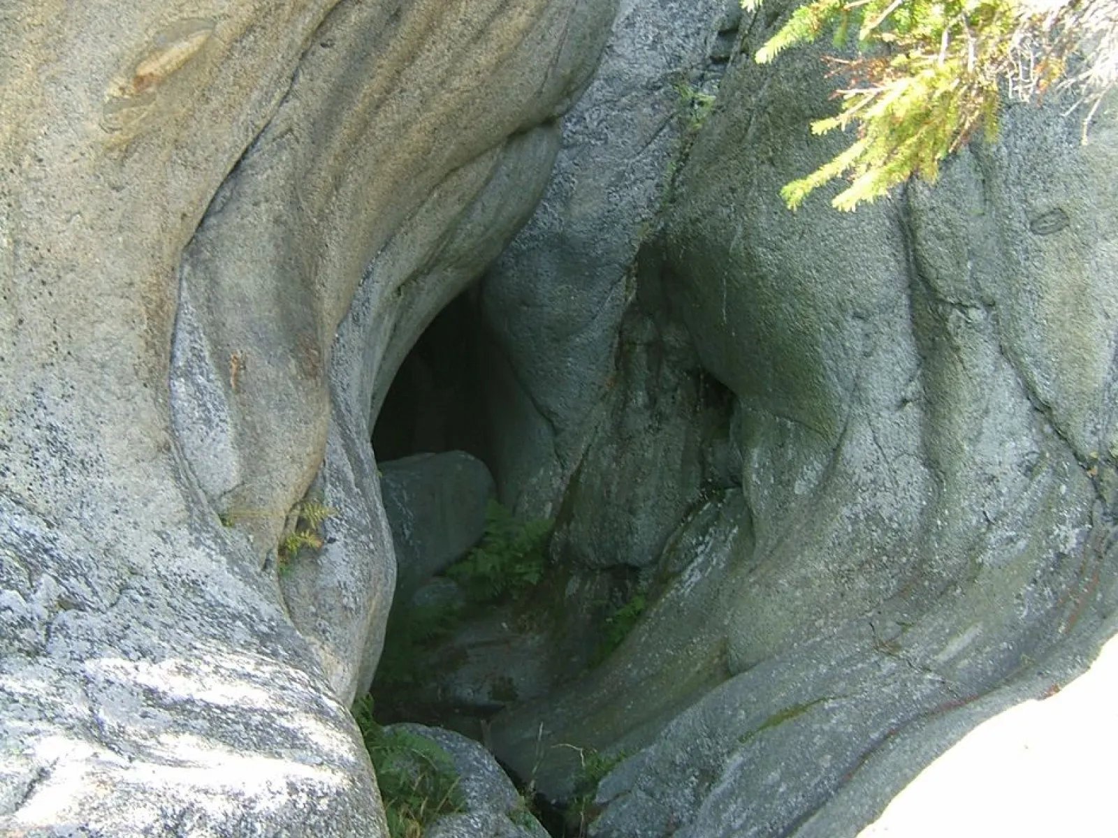 Tunnelgrotta