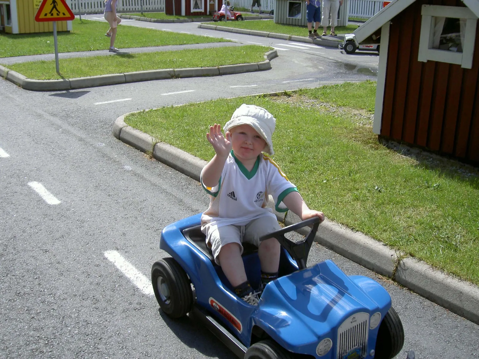 Testa köra bil i Junsele Djurpark