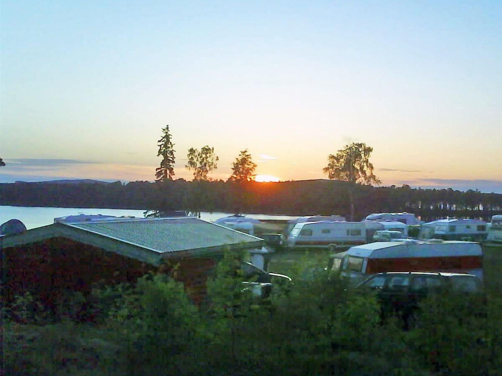 Midnattssol vid Omsjö Camping