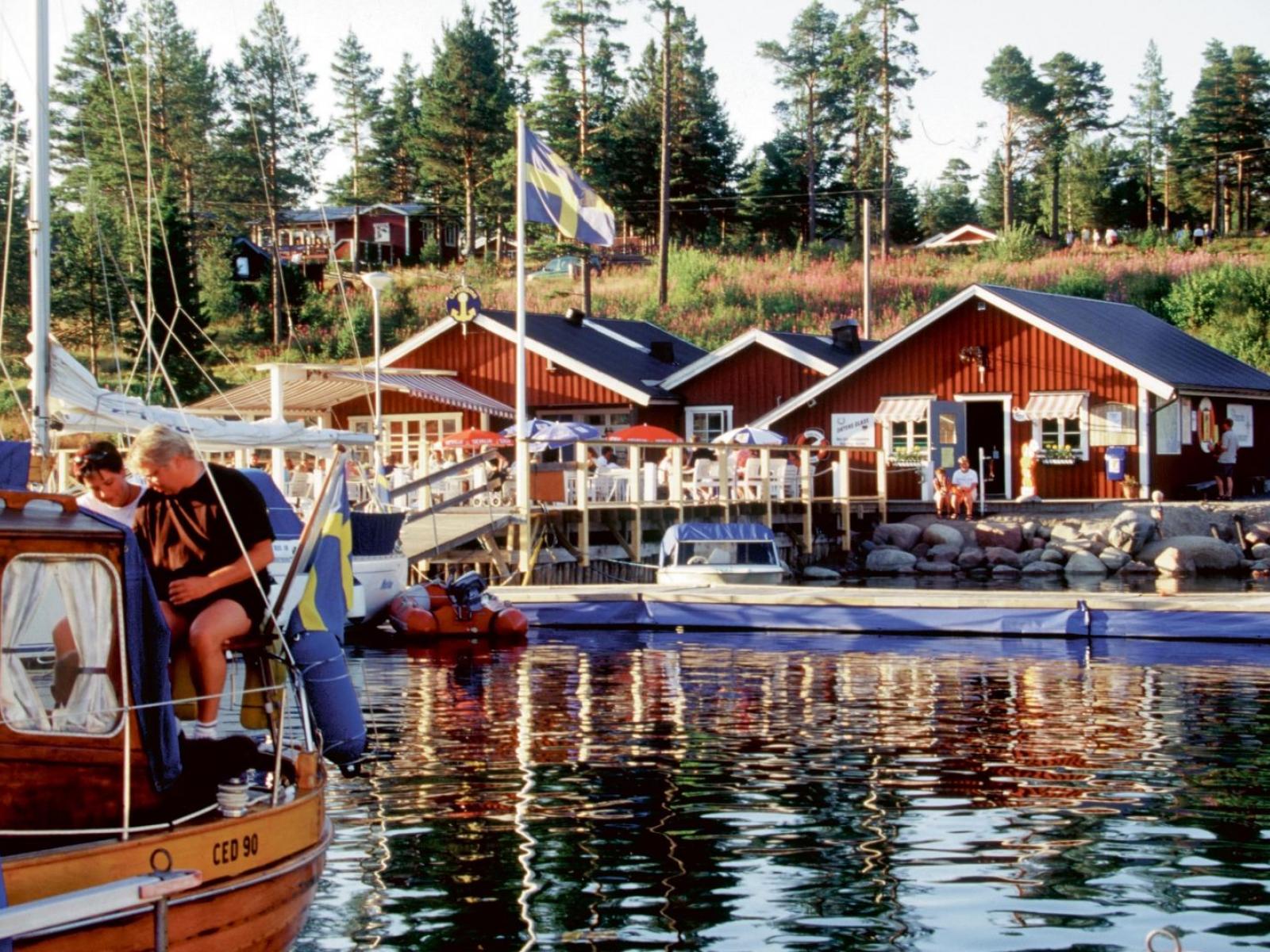 Norrfällsvikens Camping, Stugby och Marina