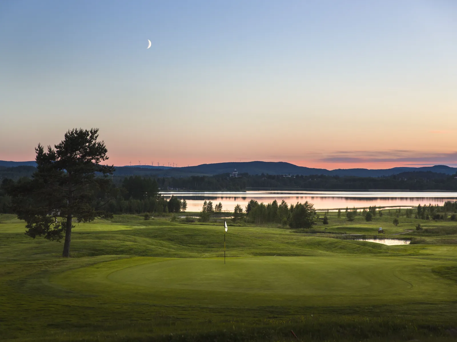Örnsköldsvik/Veckefjärden, STF Hotel
