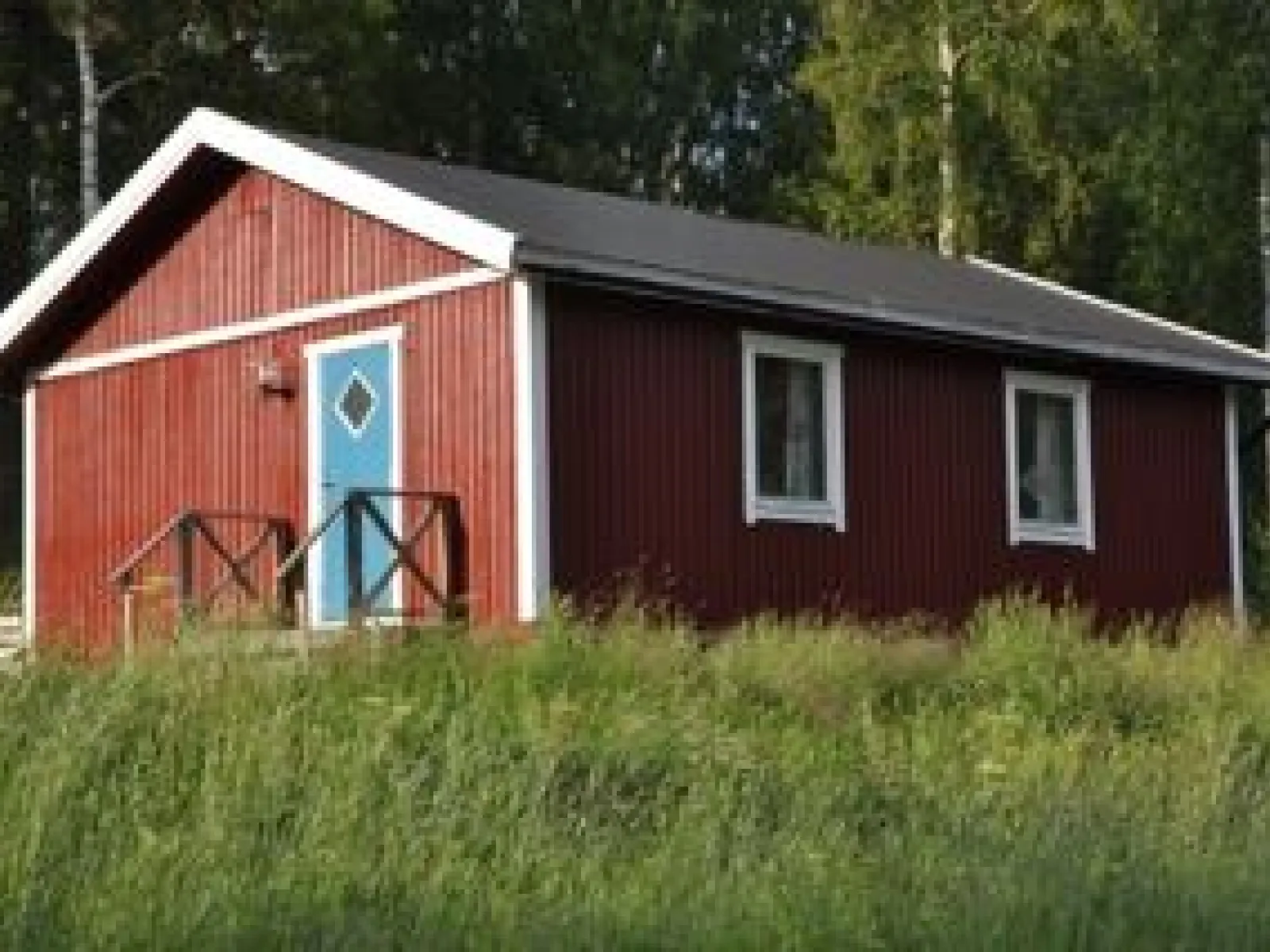 Stuga vid Konvaljparken i Lo.
