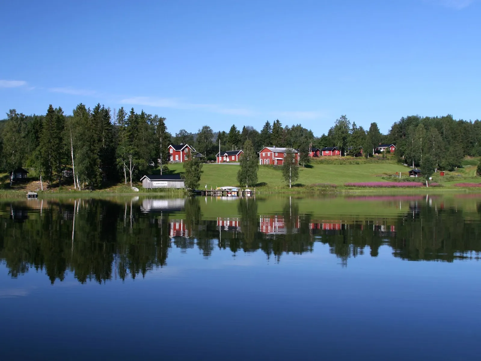 Lappuddens Friluftscenter kanot-, kajak och båtuthyrning