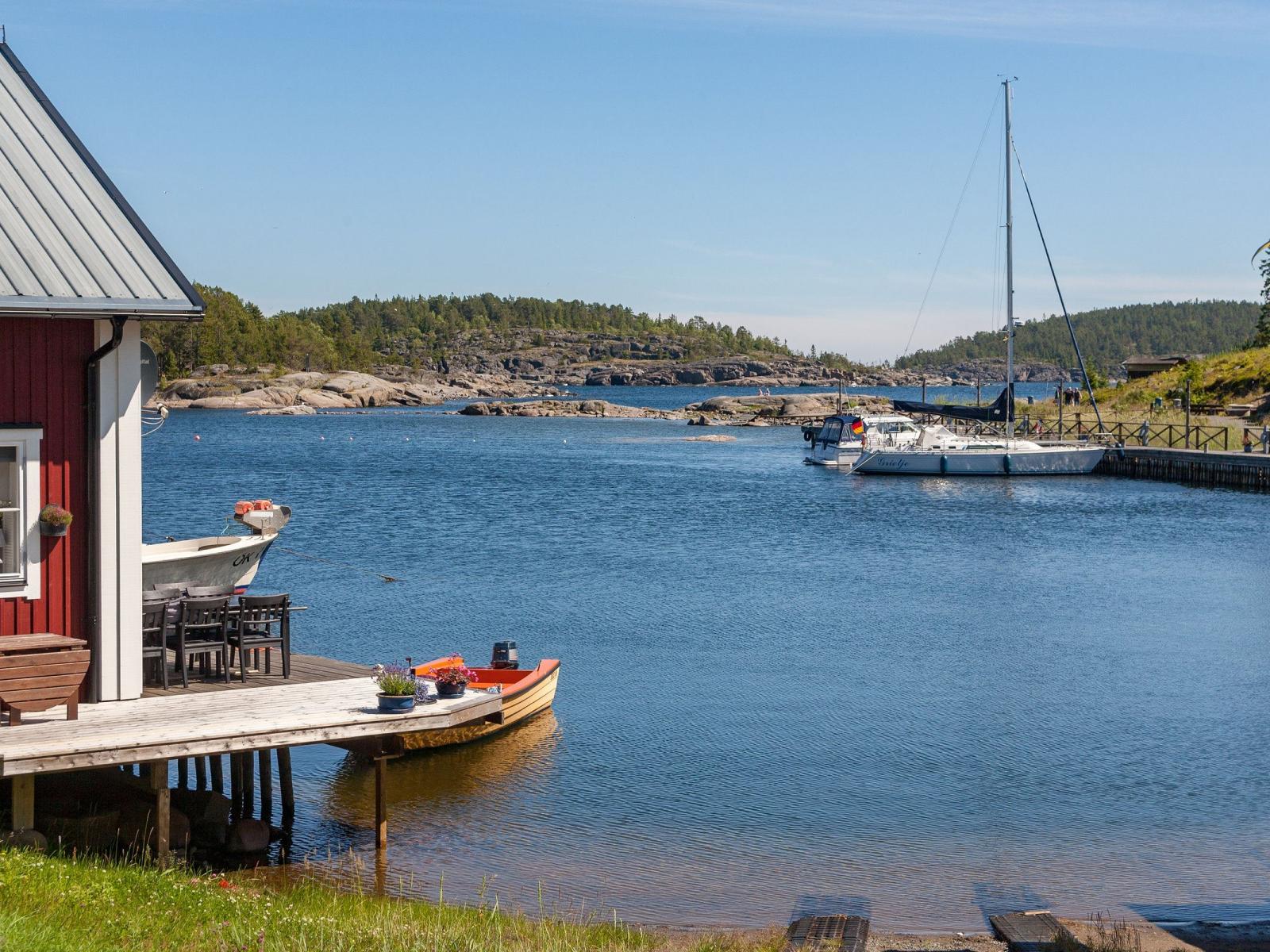 Dagsvandring förbi vackra Barsta och Bönhamn med båttur till Högbonden