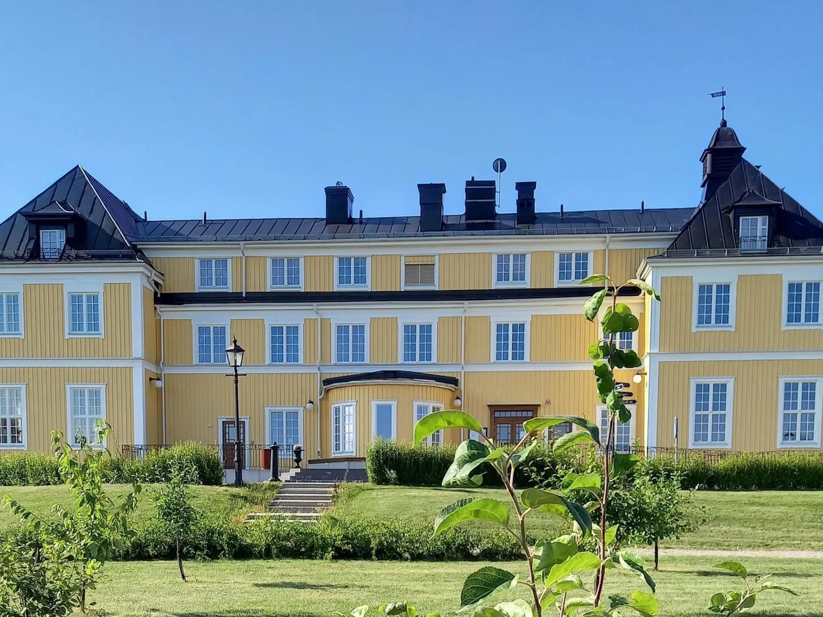 Mellansels Hotell & Konferens
