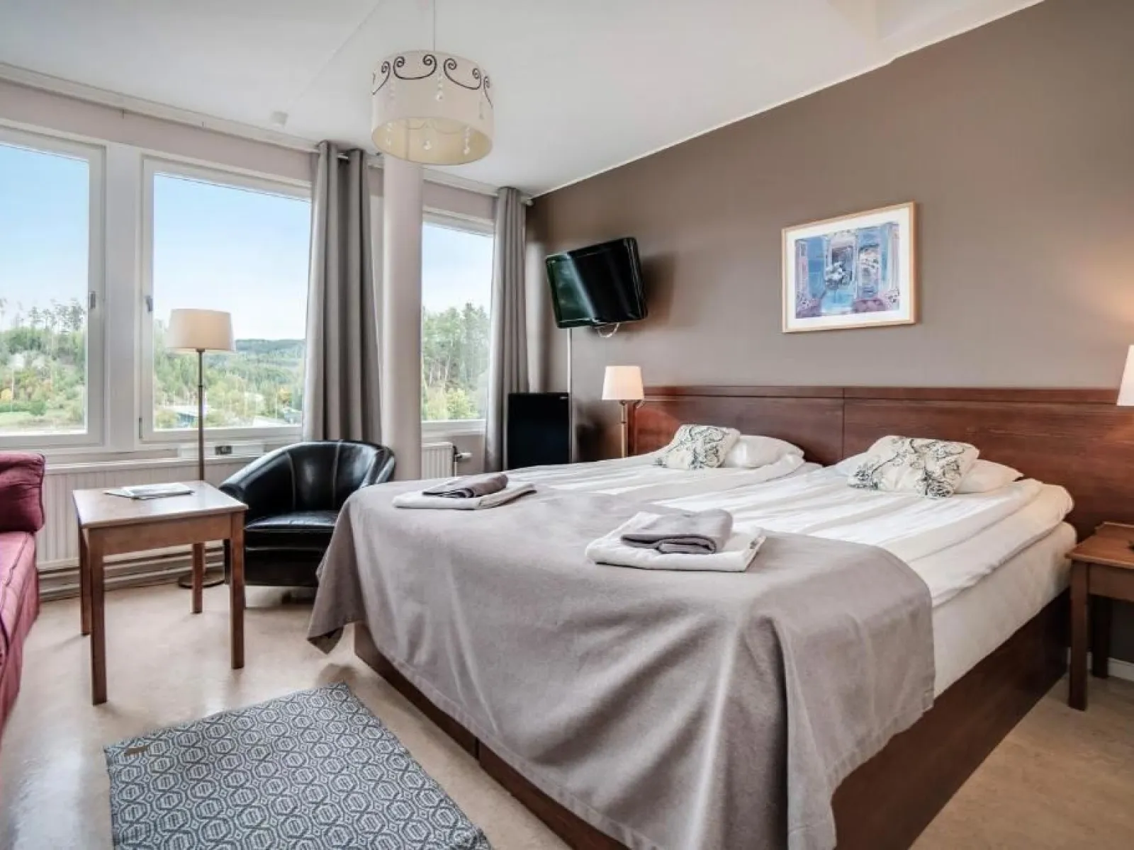 City Hotel