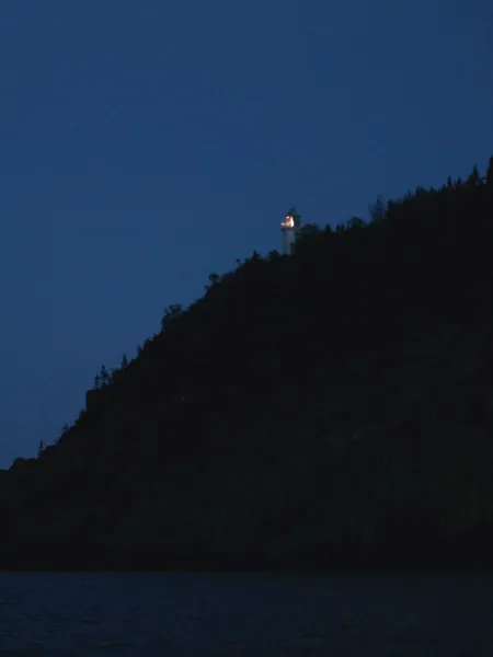 högbonden fyr natten